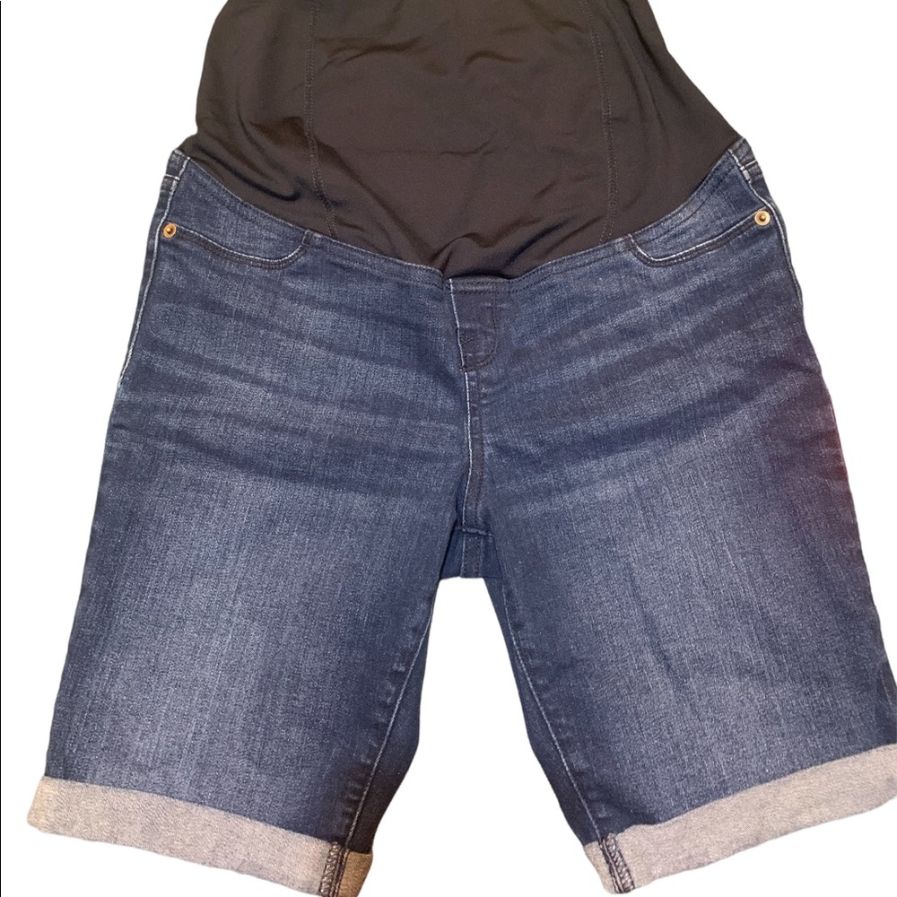 Isabela Maternity by Ingrid and Isabel Bermuda Shorts Size 6